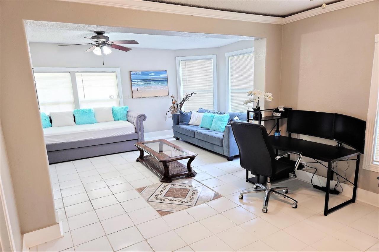 Casaazul-2605A-Couples Retreat By Beach & Pleasure Pier 1 Block Away- 2Bed 2Bath- 7 Minutes To Cruise Terminal Galveston Zewnętrze zdjęcie